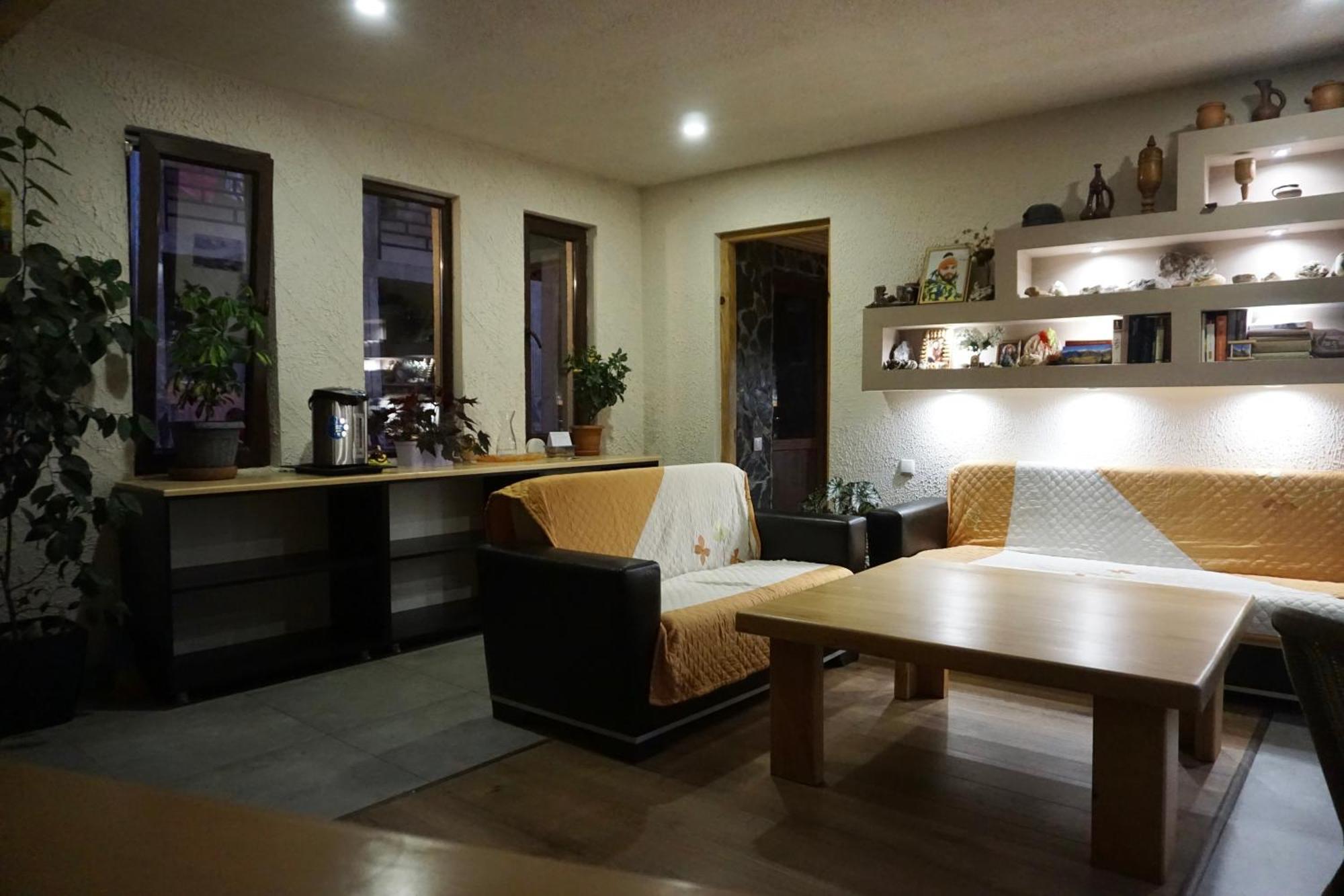 Mestia Panorama Extérieur photo