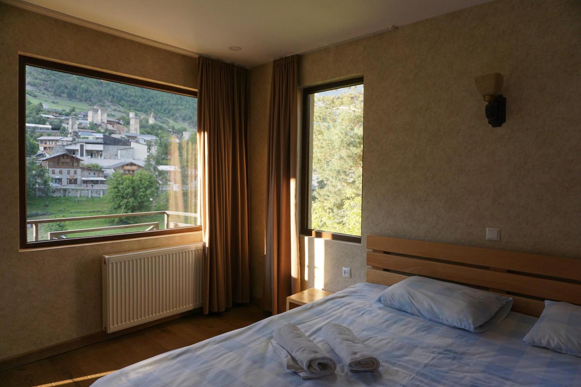 Mestia Panorama Extérieur photo
