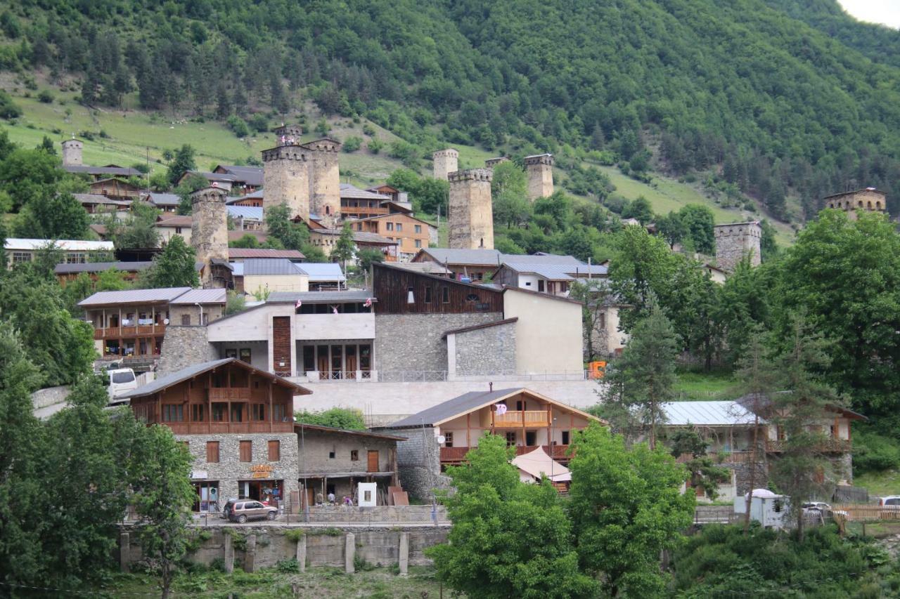 Mestia Panorama Extérieur photo